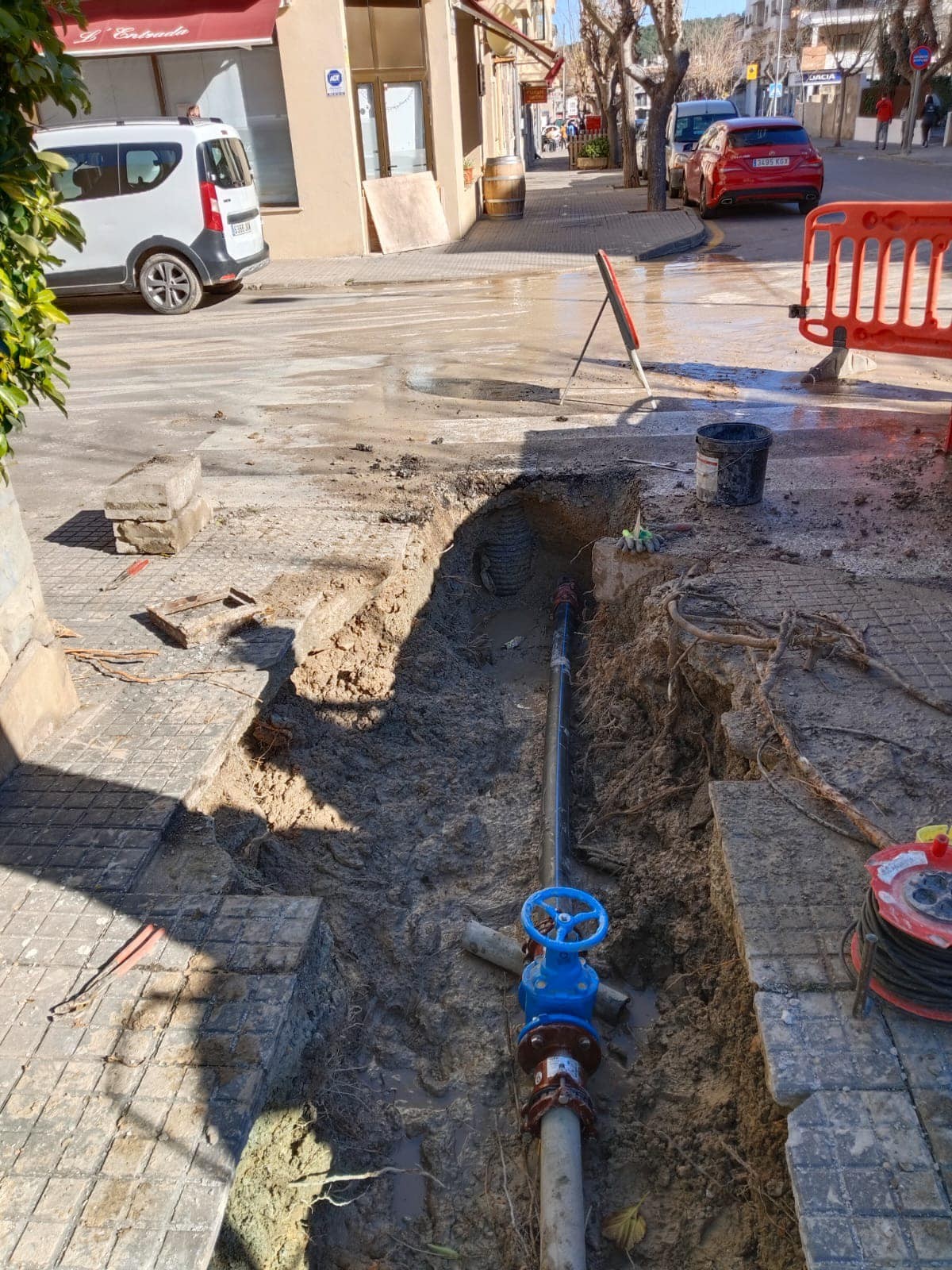 EMSER repara les fuites d’aigua trobades amb l’innovador sistema de gas heli